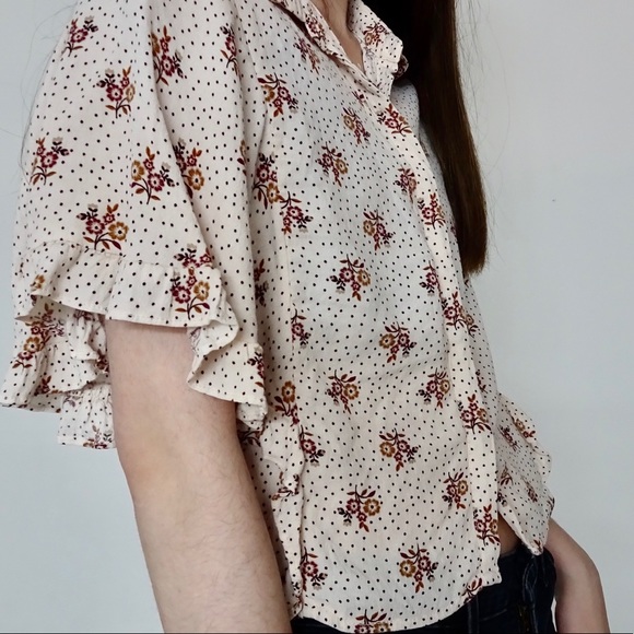 RUFFLE FLOWER CROP TOP - Picture 4 of 8